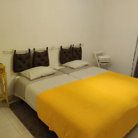 Vasco Santana Homestay Odivelas (Lisbon)
